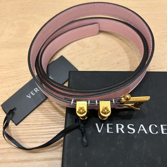 Versace - Picture 2 of 5